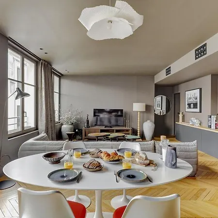 Vendome 2bd * Paris